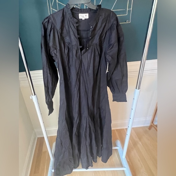 Mille Resort Black Maxi - Picture 1 of 2